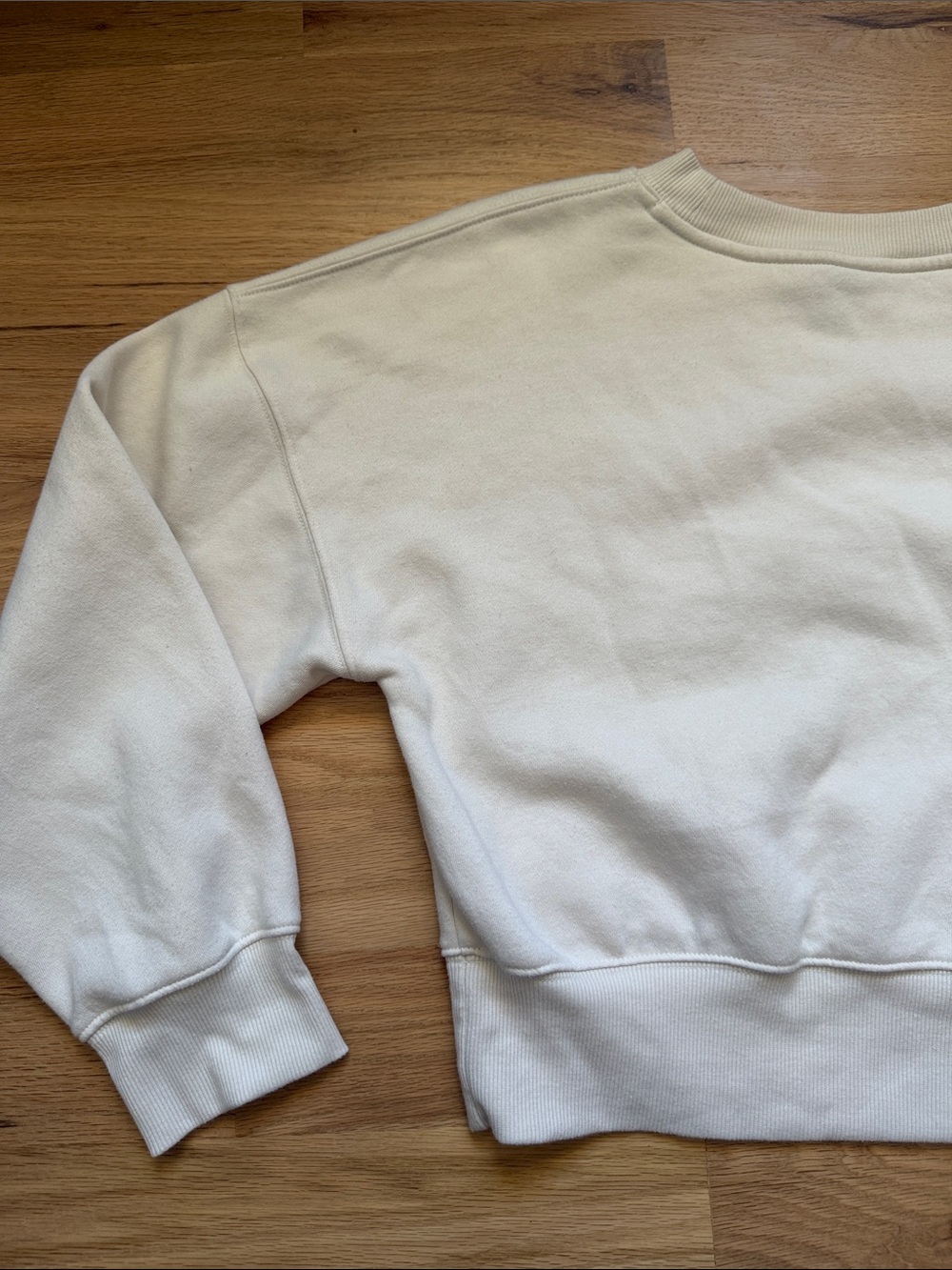 wild fable Cream/ Ecru Cropped Crewneck Sweatshirt Women's Size Medium - Picture 10 of 10